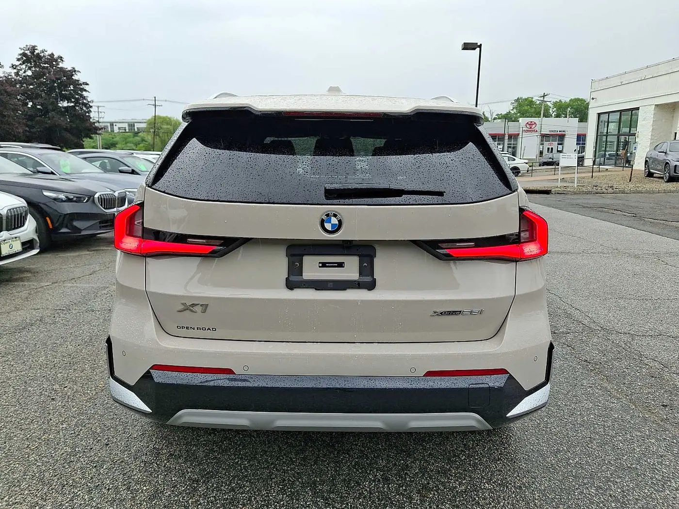 2026 BMW X1 - $42,295
