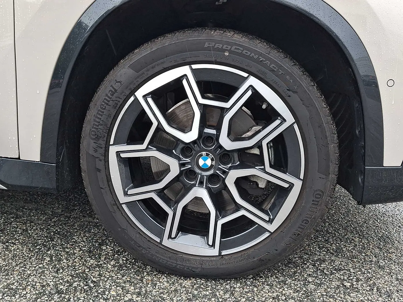 2026 BMW X1 - $42,295