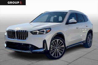 2025 BMW X1 with Alpine White Exterior