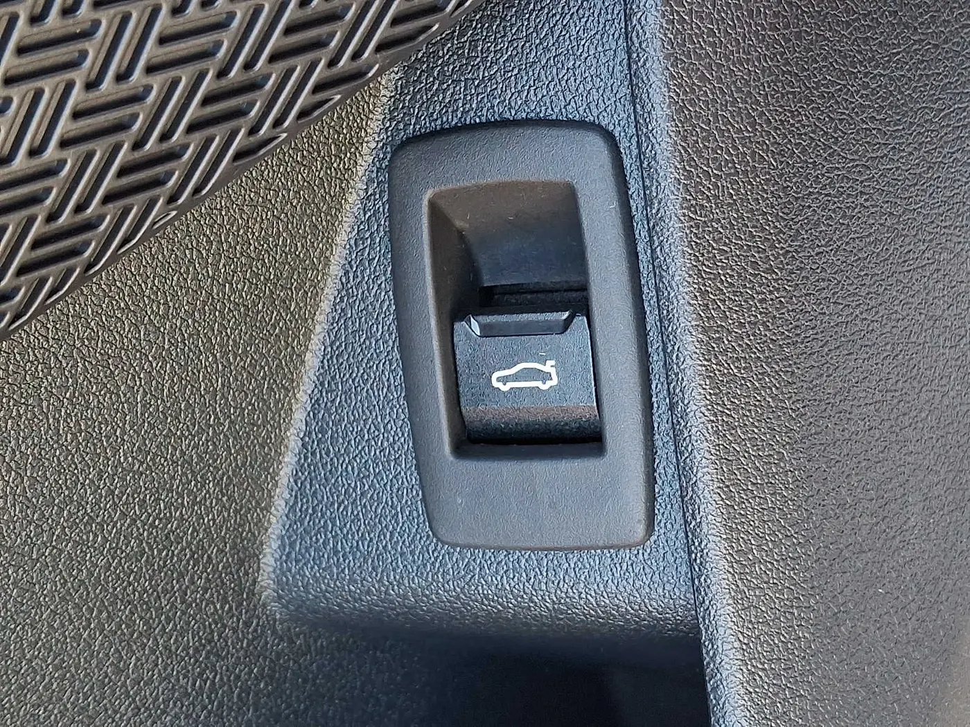2026 BMW X1 - $42,997