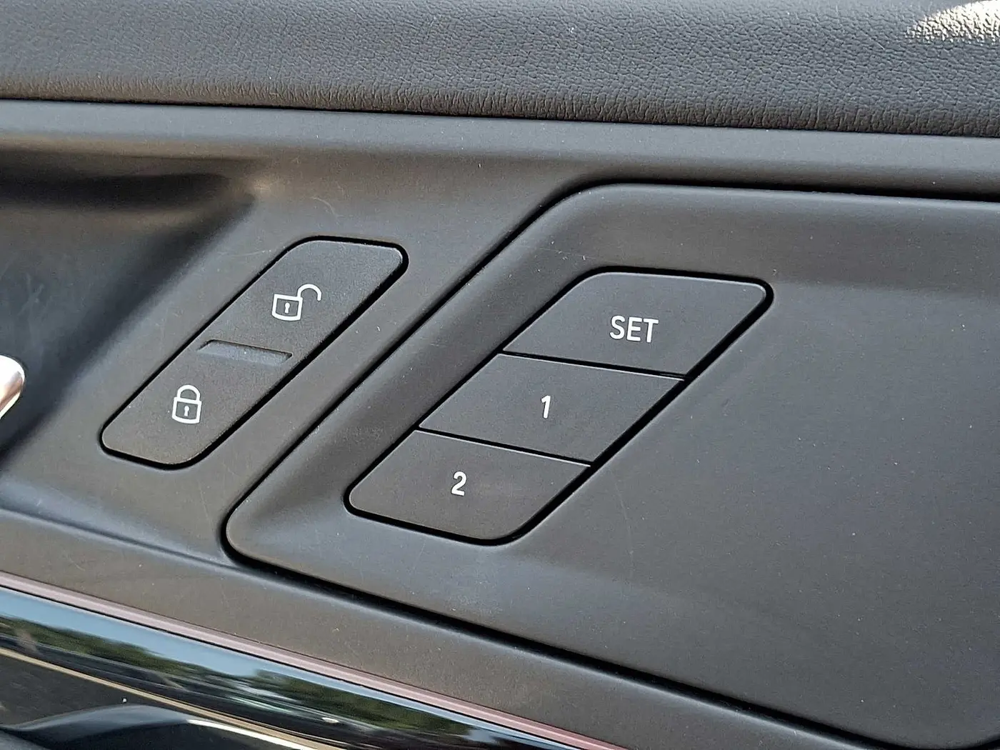 2026 BMW X1 - $43,557
