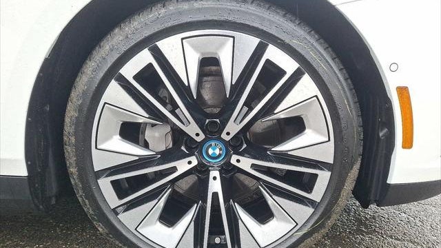 2025 BMW i5 xDrive40