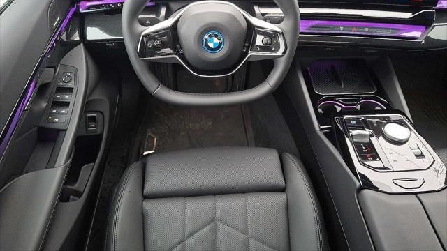 2025 BMW i5 xDrive40