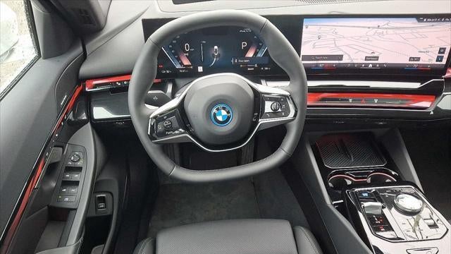 2025 BMW i5 xDrive40