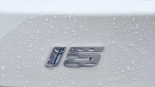 2025 BMW i5 xDrive40