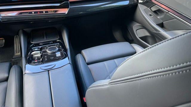 2025 BMW i5 xDrive40