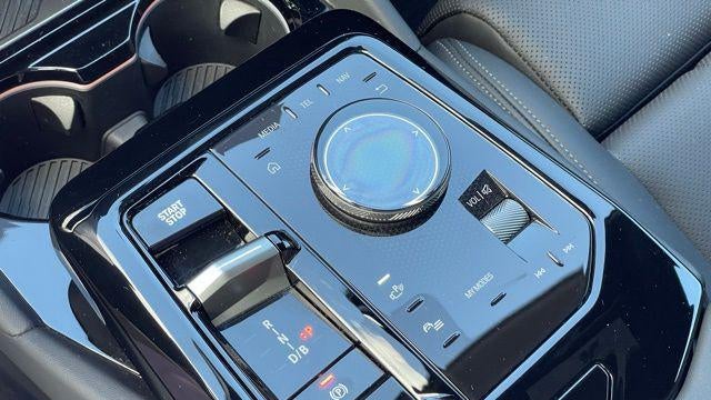 2025 BMW i5 xDrive40