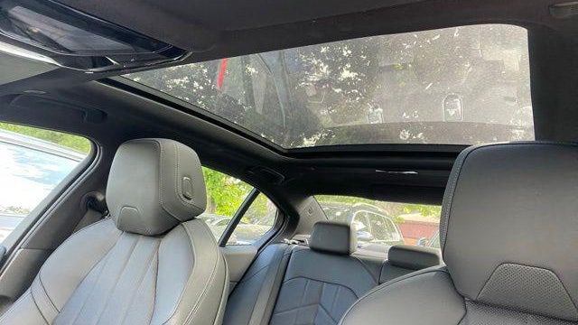 2025 BMW i5 xDrive40