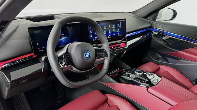 2025 BMW i5 xDrive40