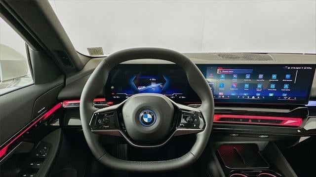 2025 BMW i5 xDrive40