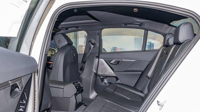 2027 BMW i5 xDrive40
