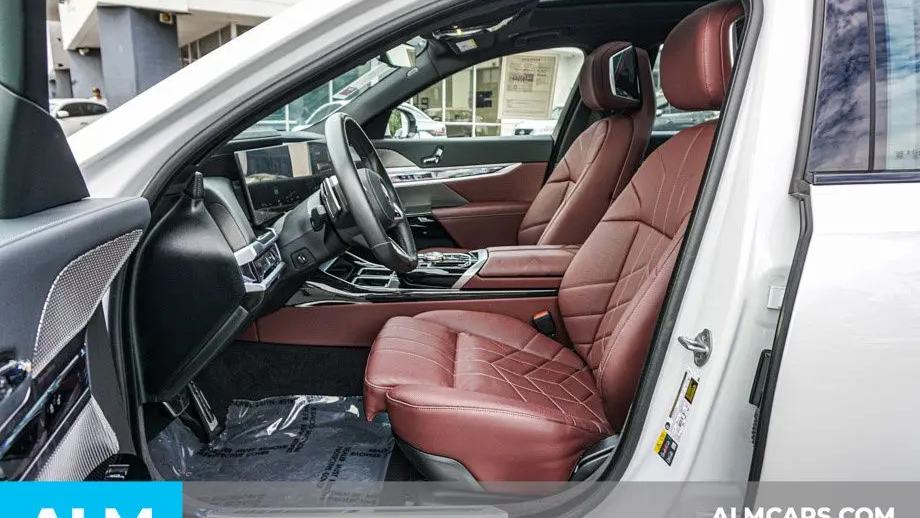2025 BMW i7 eDrive50