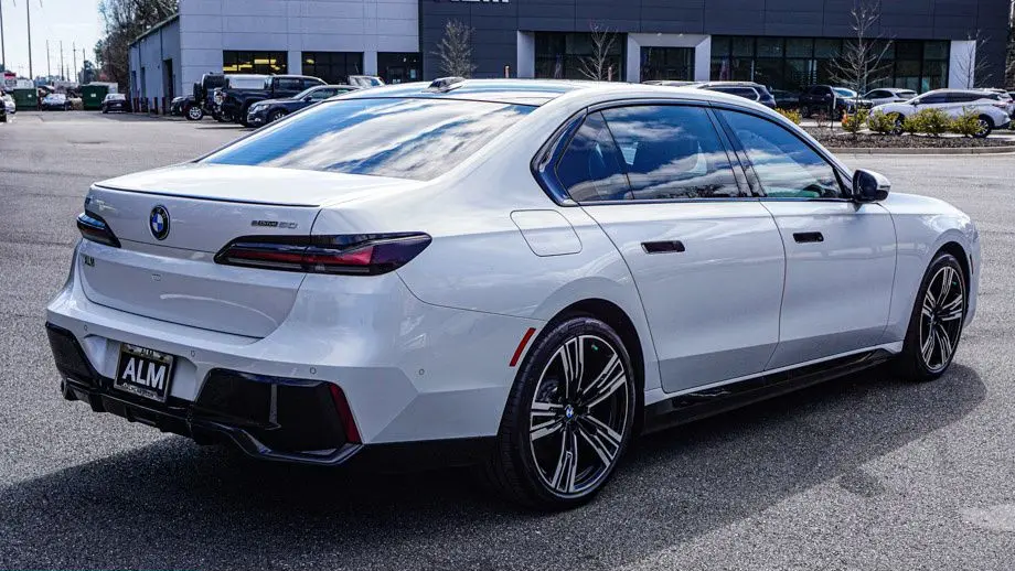 2025 BMW i7 eDrive50