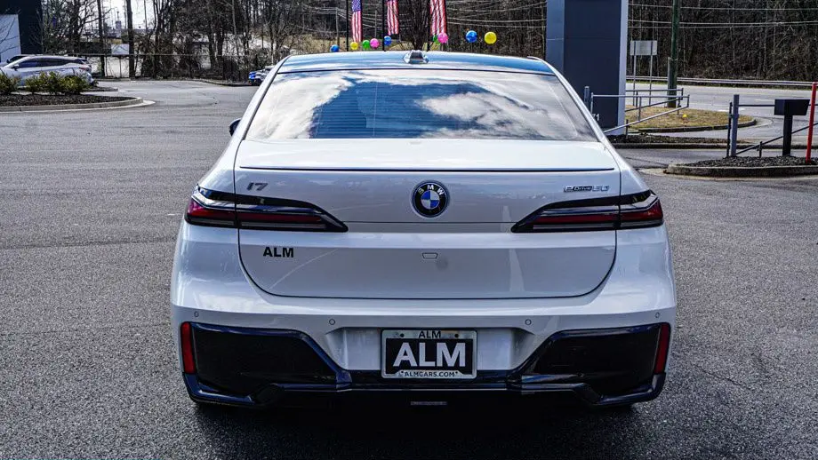 2025 BMW i7 eDrive50