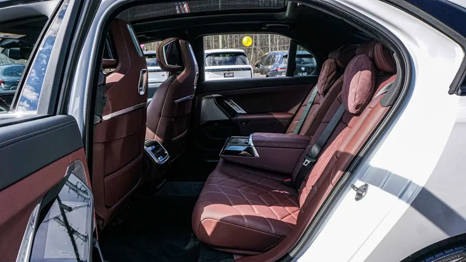 2025 BMW i7 eDrive50