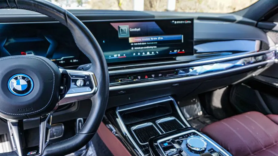 2025 BMW i7 eDrive50