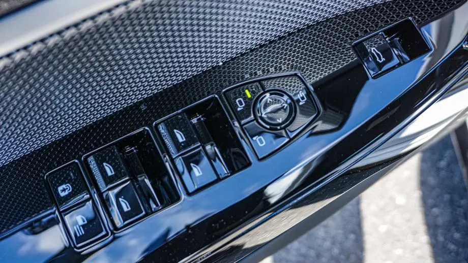 2025 BMW i7 eDrive50