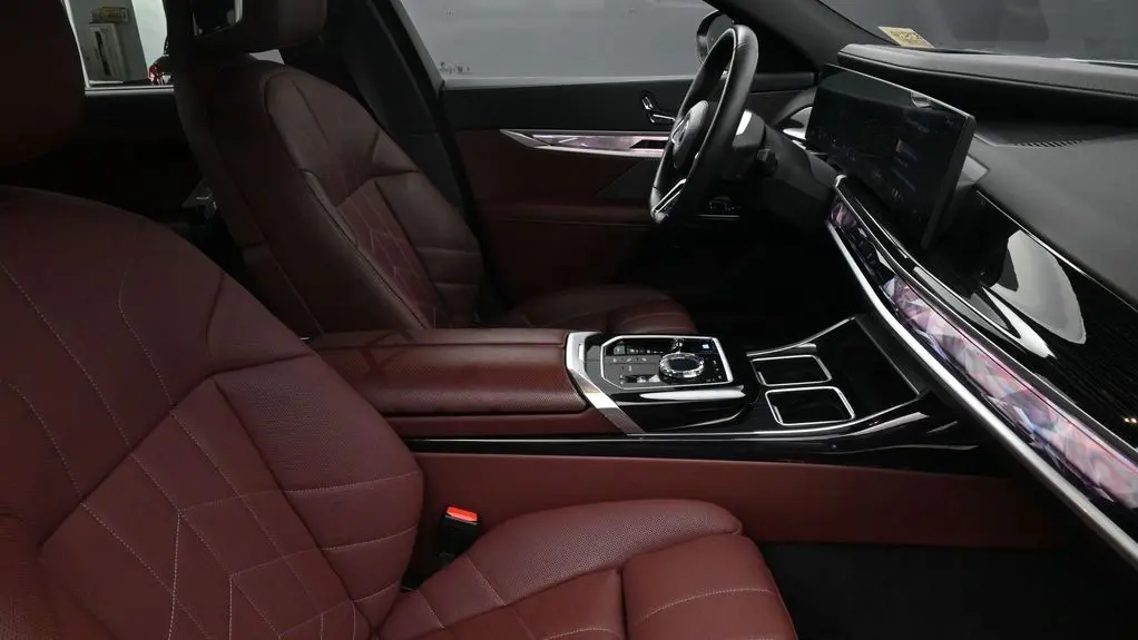 2025 BMW i7 eDrive50