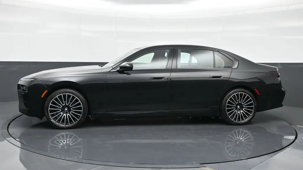 2025 BMW i7 eDrive50