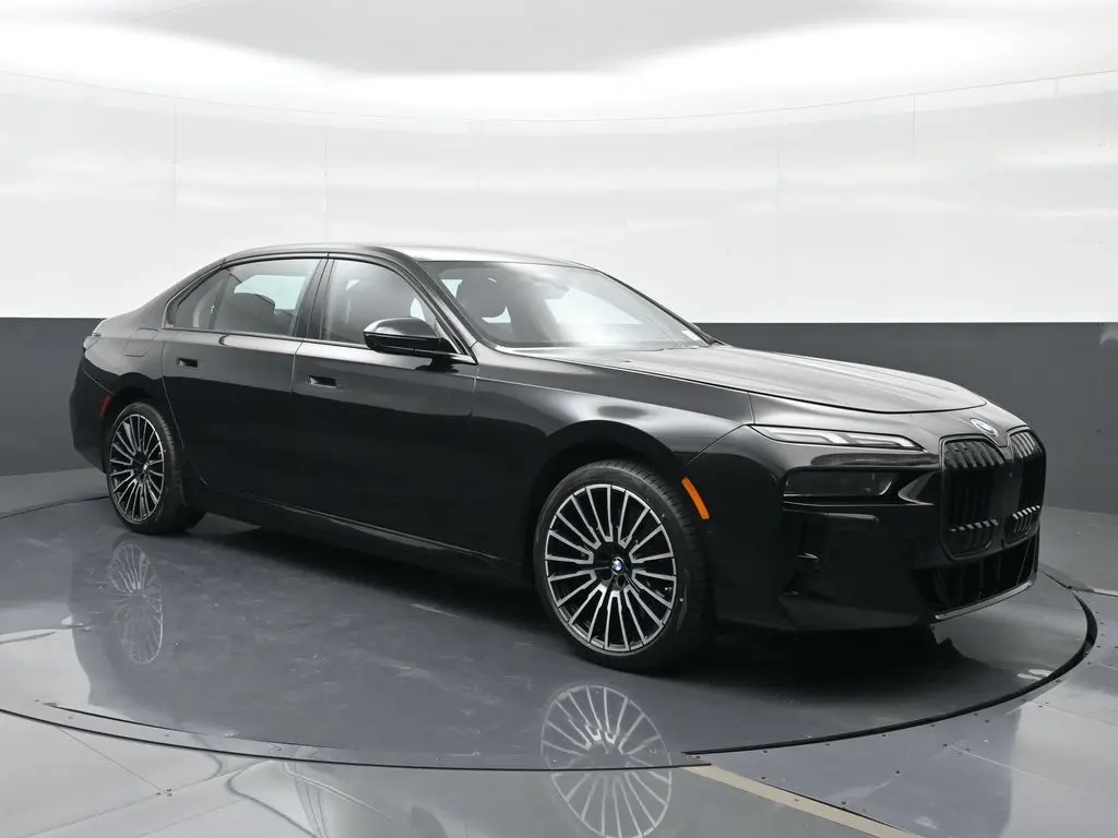 2025 BMW I7 - $79,861