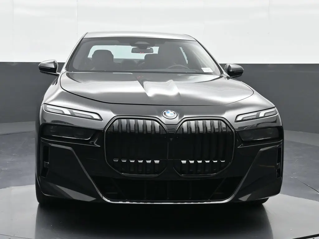 2025 BMW I7 - $79,861