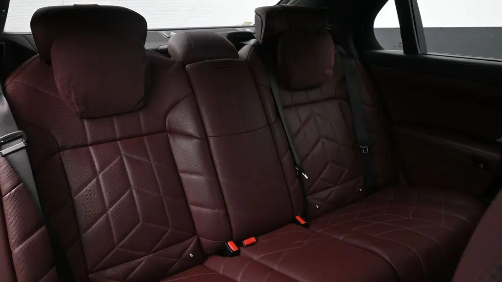 2025 BMW I7 - $79,861