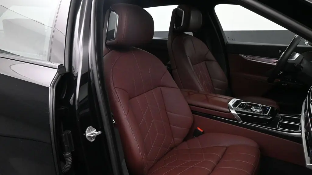 2025 BMW I7 - $79,861