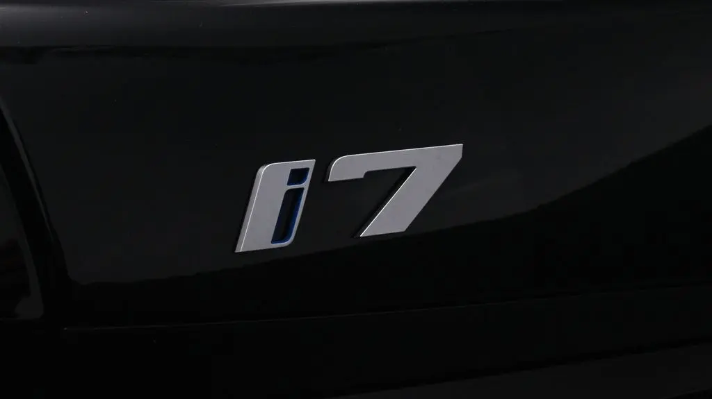 2025 BMW I7 - $79,861