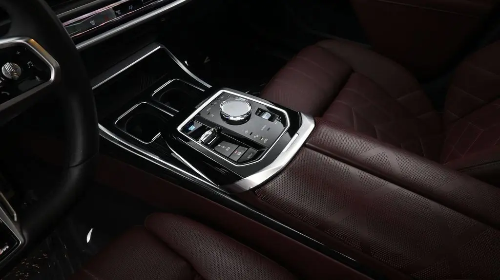 2025 BMW I7 - $79,861