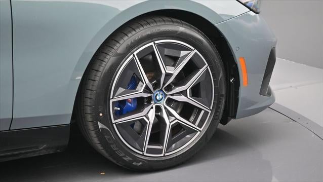 2024 BMW i5 M60