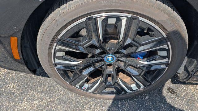 2024 BMW i5 M60