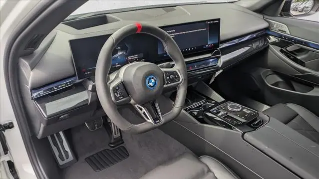 2026 BMW i5 M60