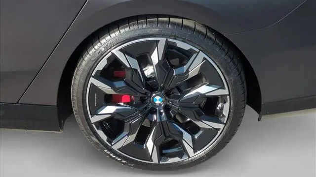 2026 BMW i5 M60