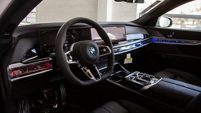 2025 BMW i7 xDrive60