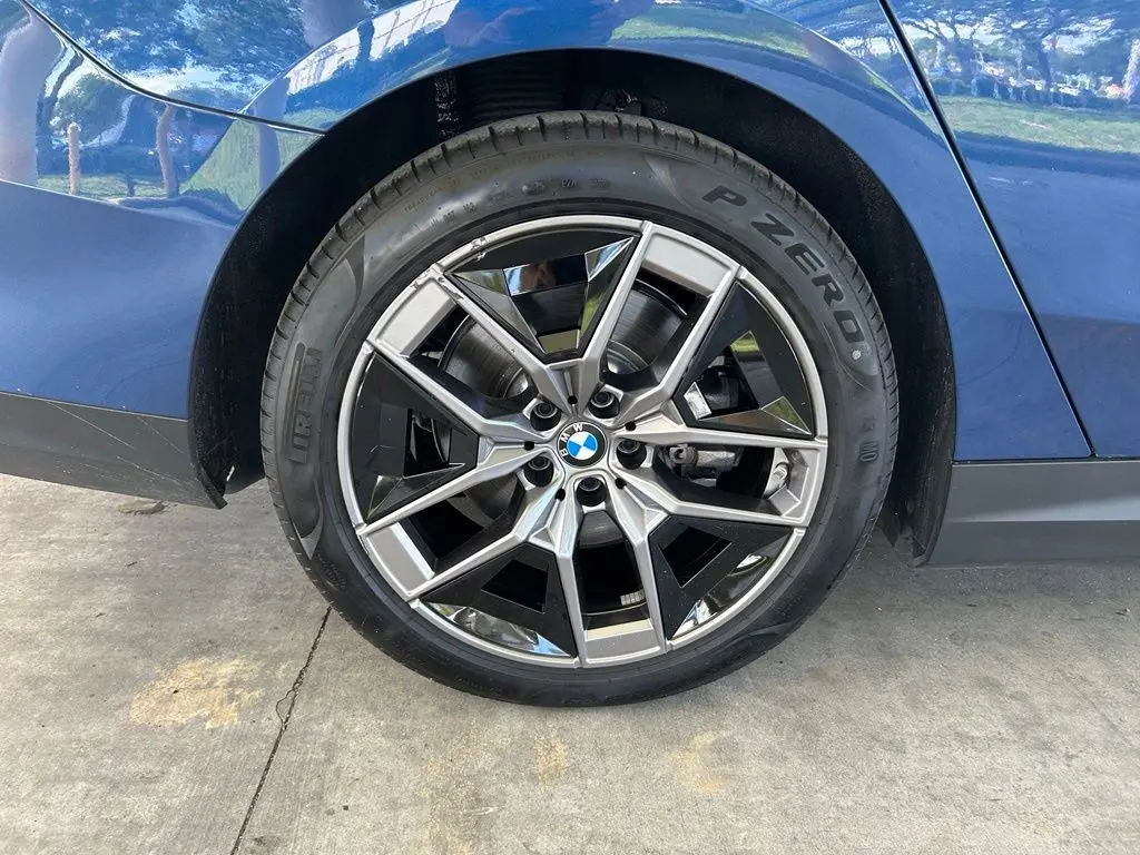 2026 BMW I5 - $54,912