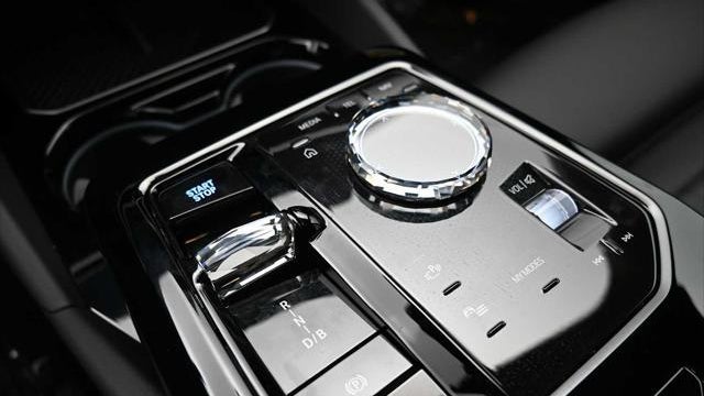 2026 BMW i5 eDrive40