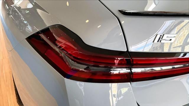 2026 BMW i5 eDrive40