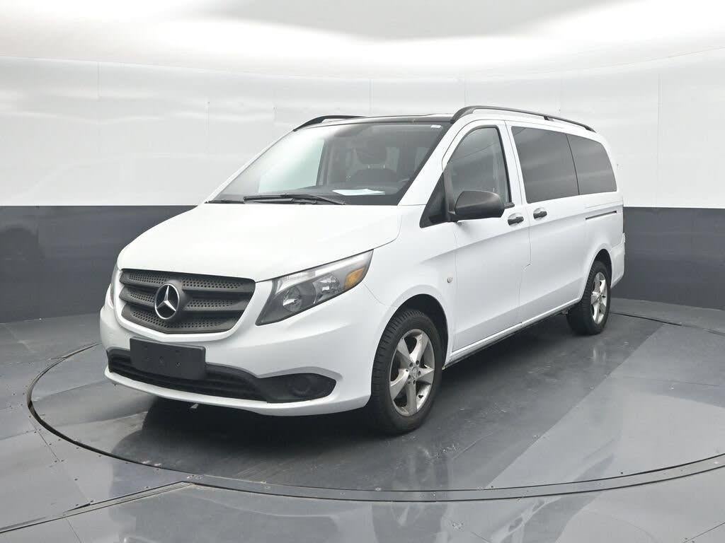 2016 Mercedes-Benz Metris - $15,120