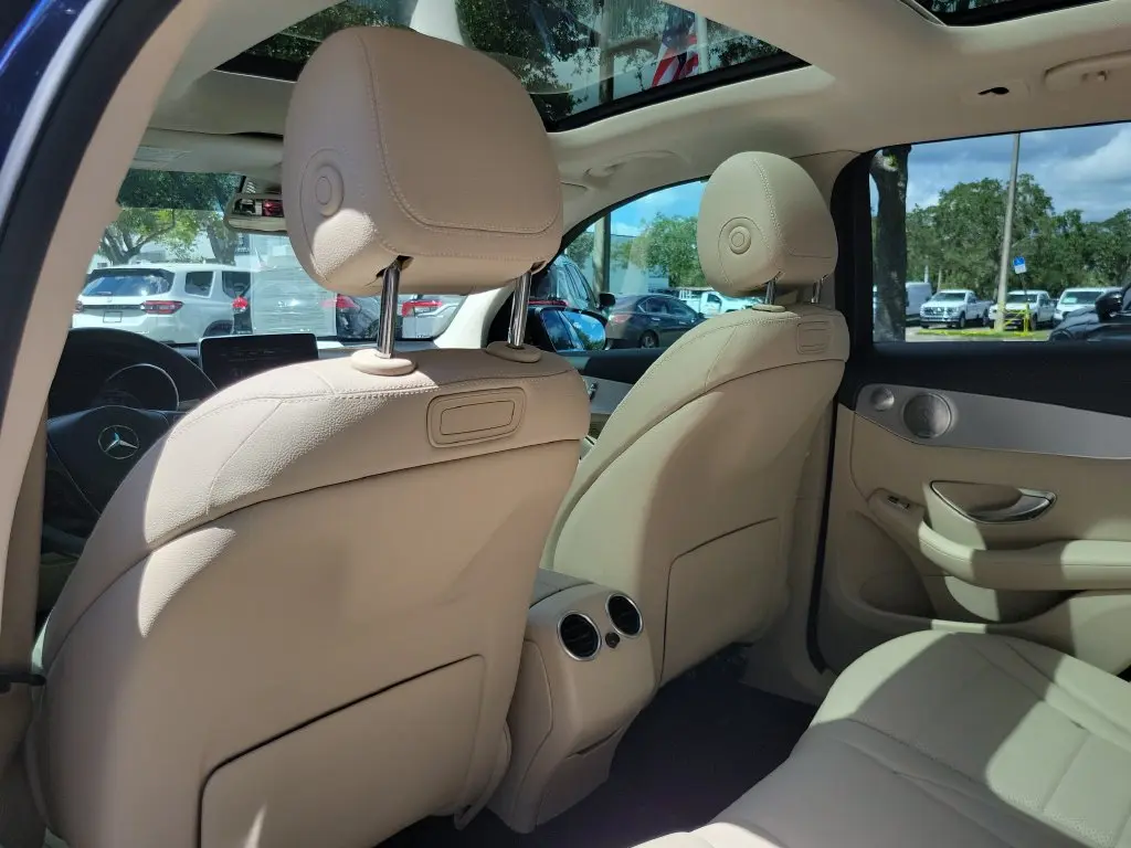 2019 Mercedes-Benz C-Class - $18,939