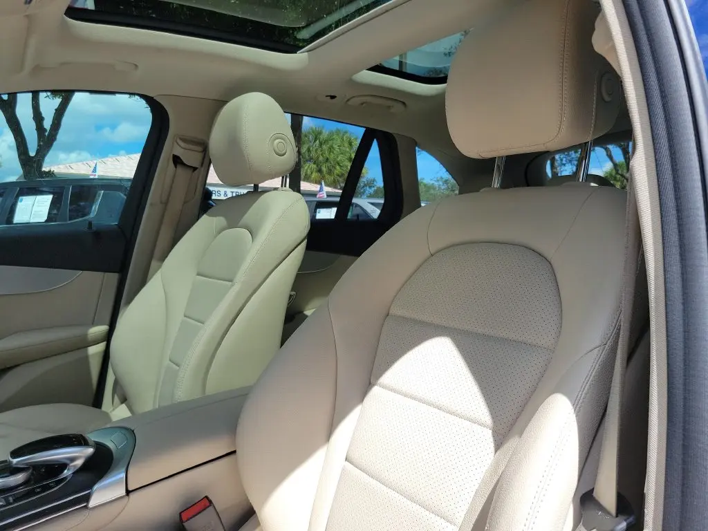 2019 Mercedes-Benz C-Class - $18,939