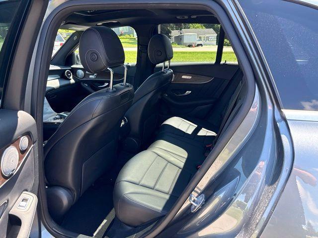 2019 Mercedes-Benz C-Class - $19,000