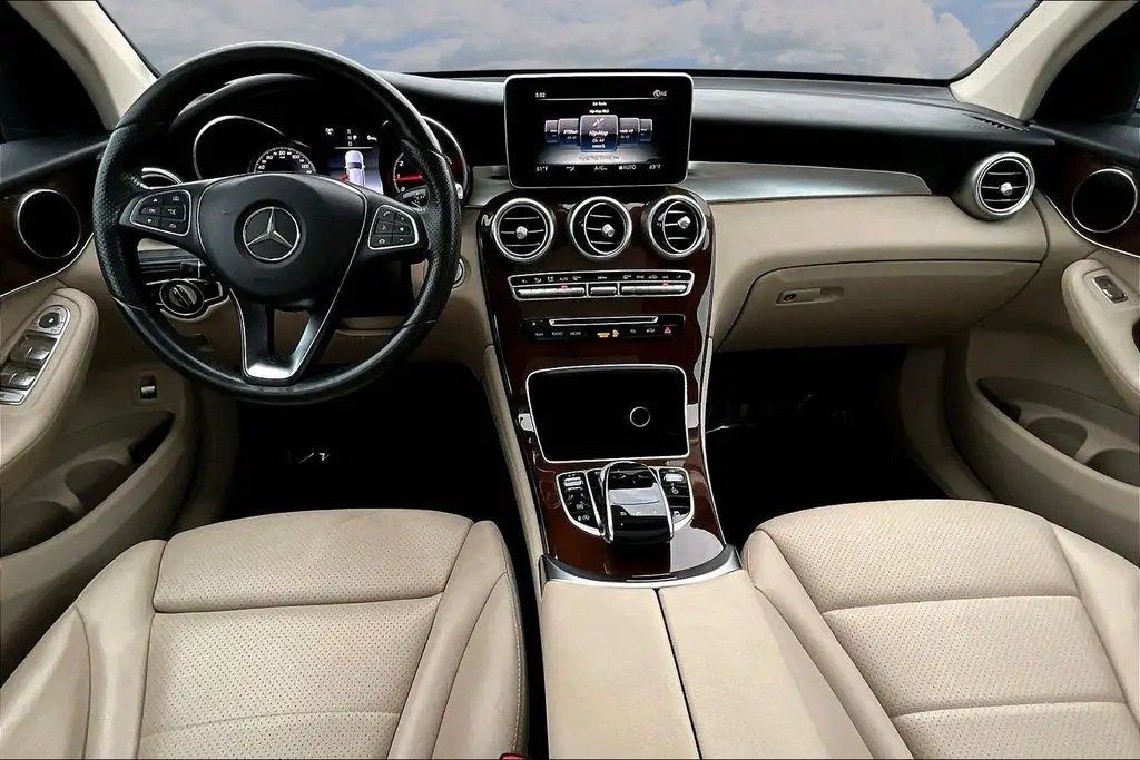 2018 Mercedes-Benz C-Class - $17,950