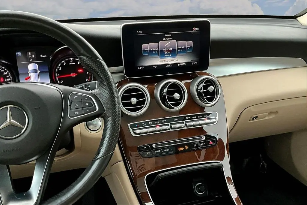 2018 Mercedes-Benz C-Class - $17,950