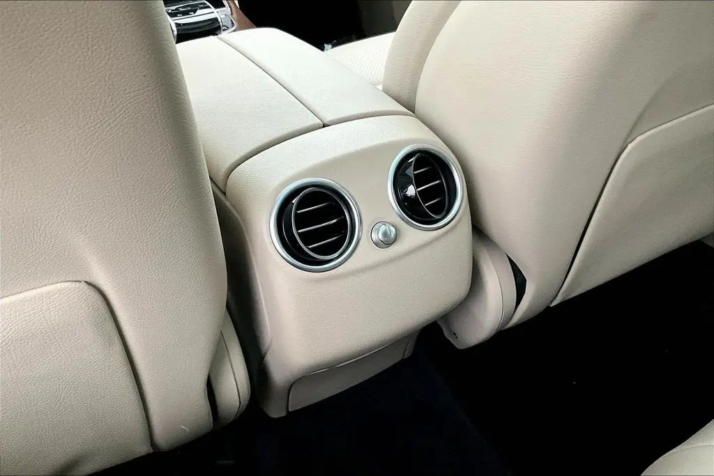 2018 Mercedes-Benz C-Class - $17,950