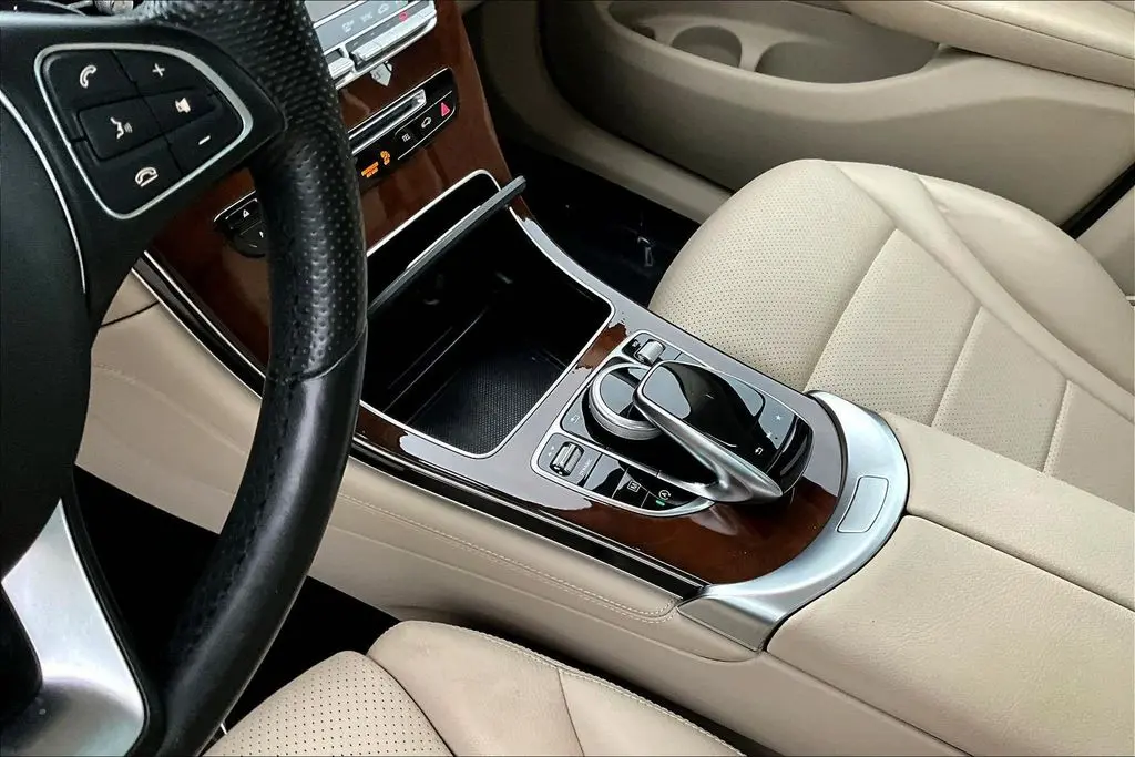 2018 Mercedes-Benz C-Class - $17,950