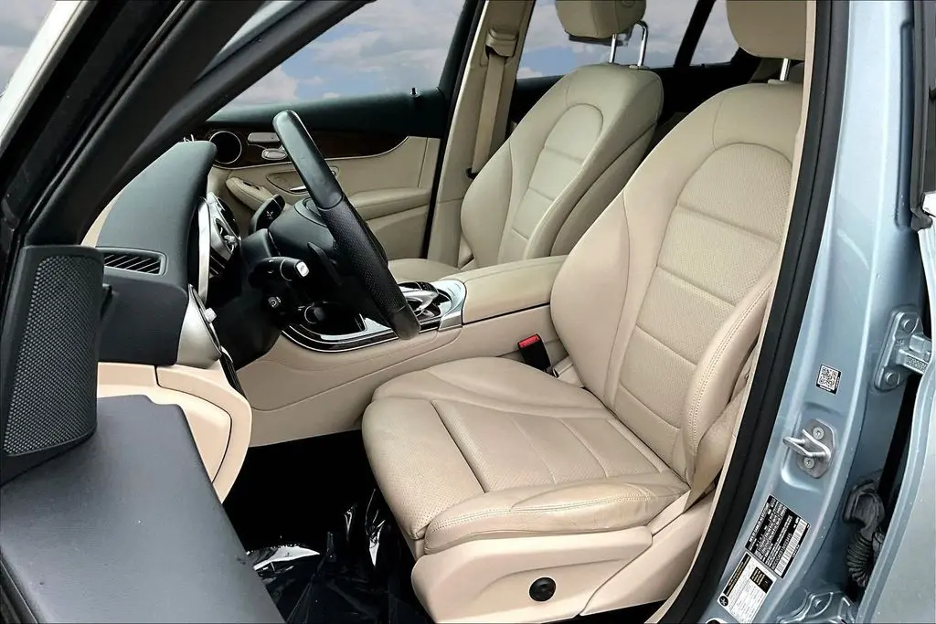 2018 Mercedes-Benz C-Class - $17,950