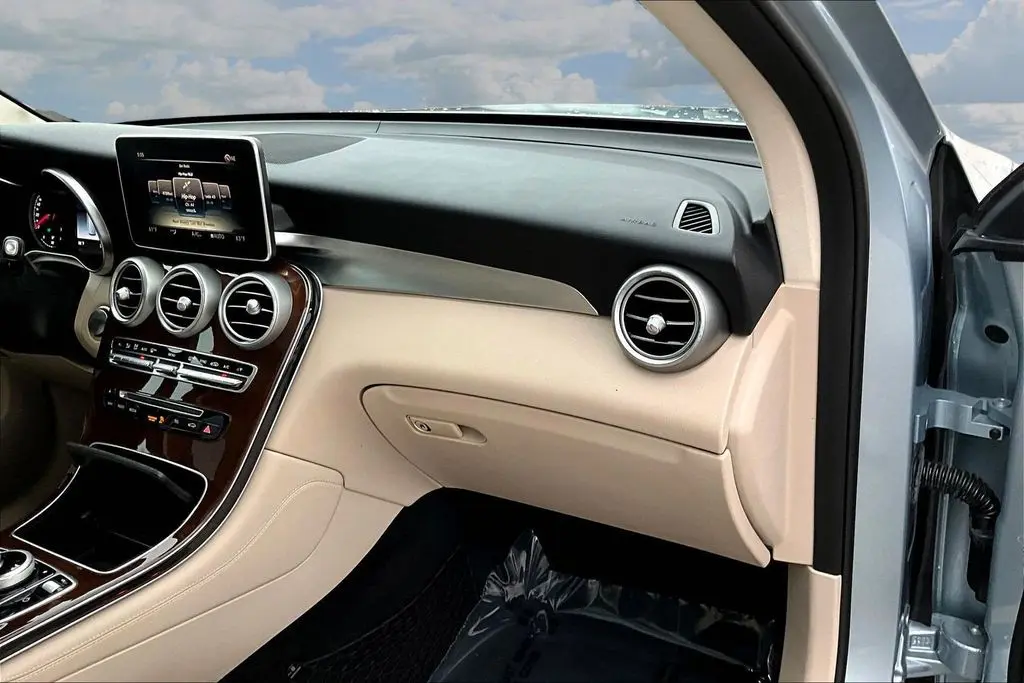 2018 Mercedes-Benz C-Class - $17,950