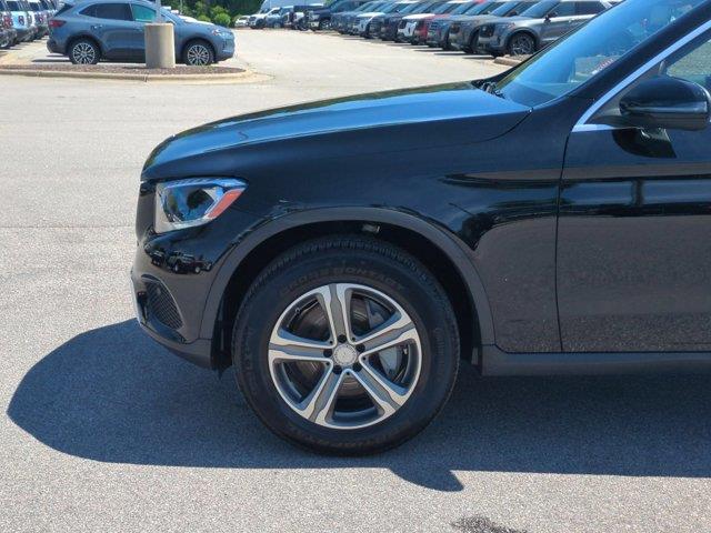 2017 Mercedes-Benz C-Class - $19,495