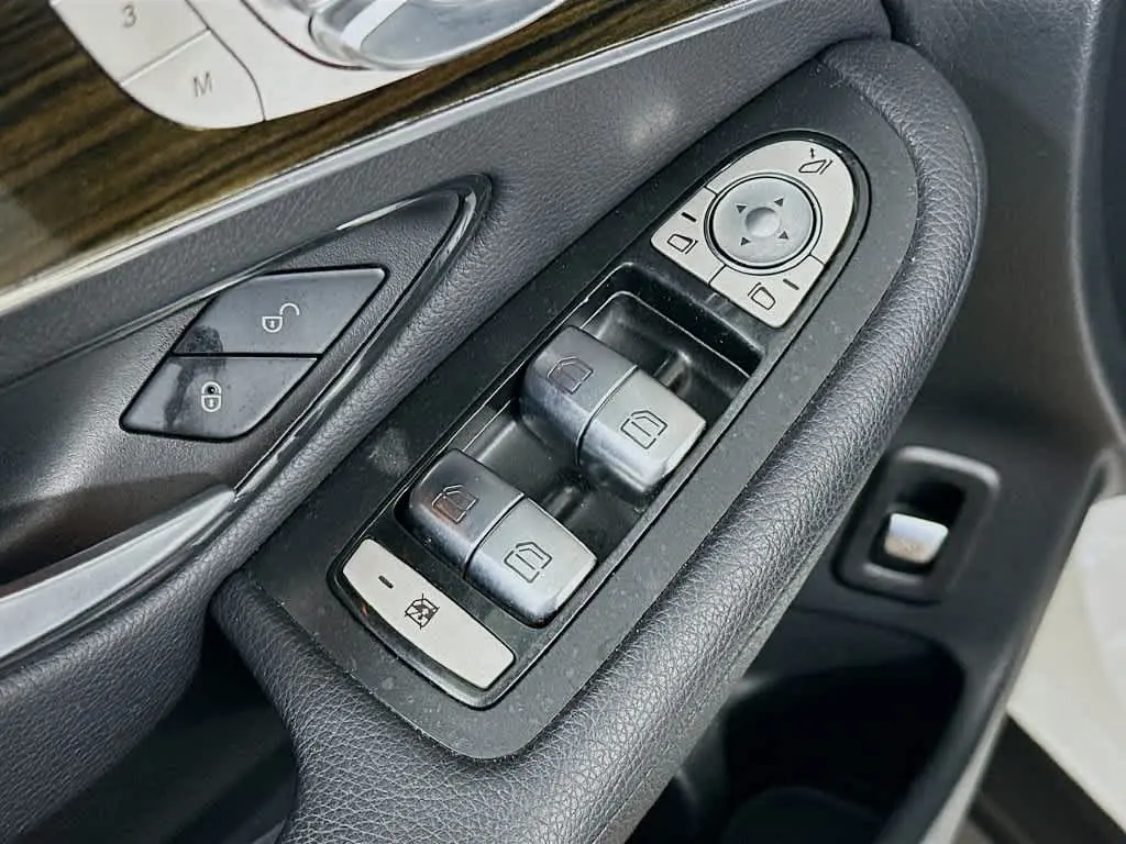 2020 Mercedes-Benz C-Class - $18,223
