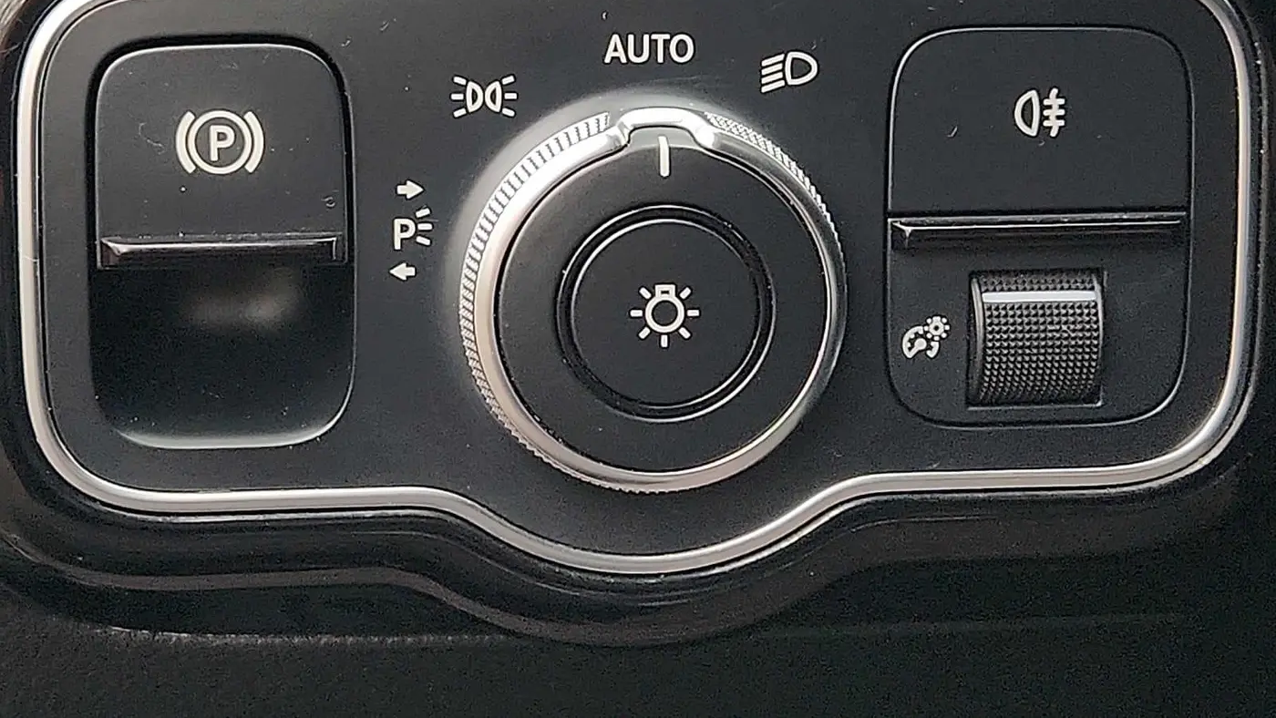 2020 Mercedes-Benz A-Class A 220 4MATIC
